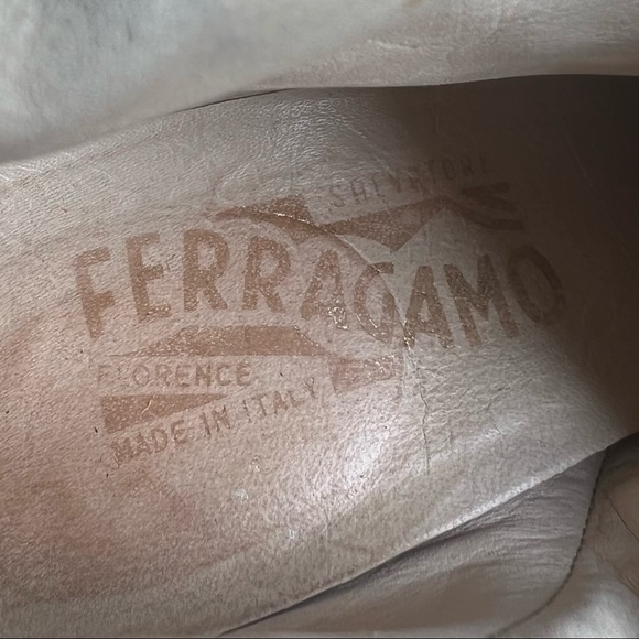 𝗩𝗜𝗡𝗧𝗔𝗚𝗘 Salvatore Ferragamo designer boots - Picture 2 of 12